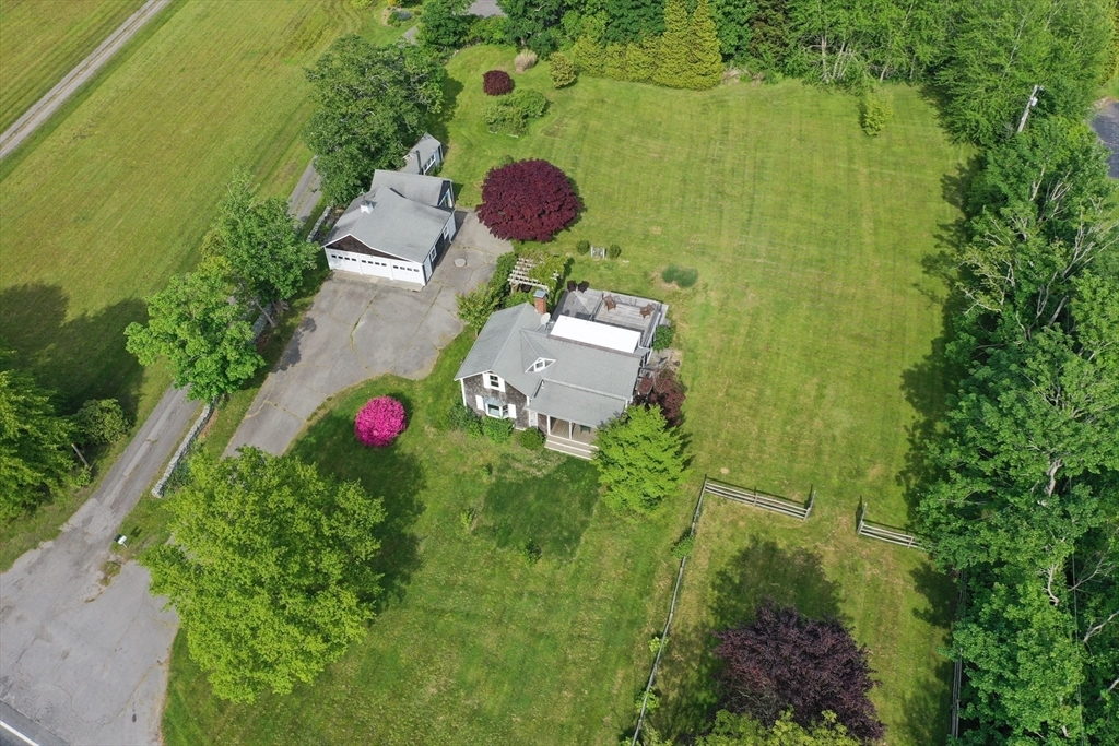 Property Photo:  460 W Main Rd  RI 02837 