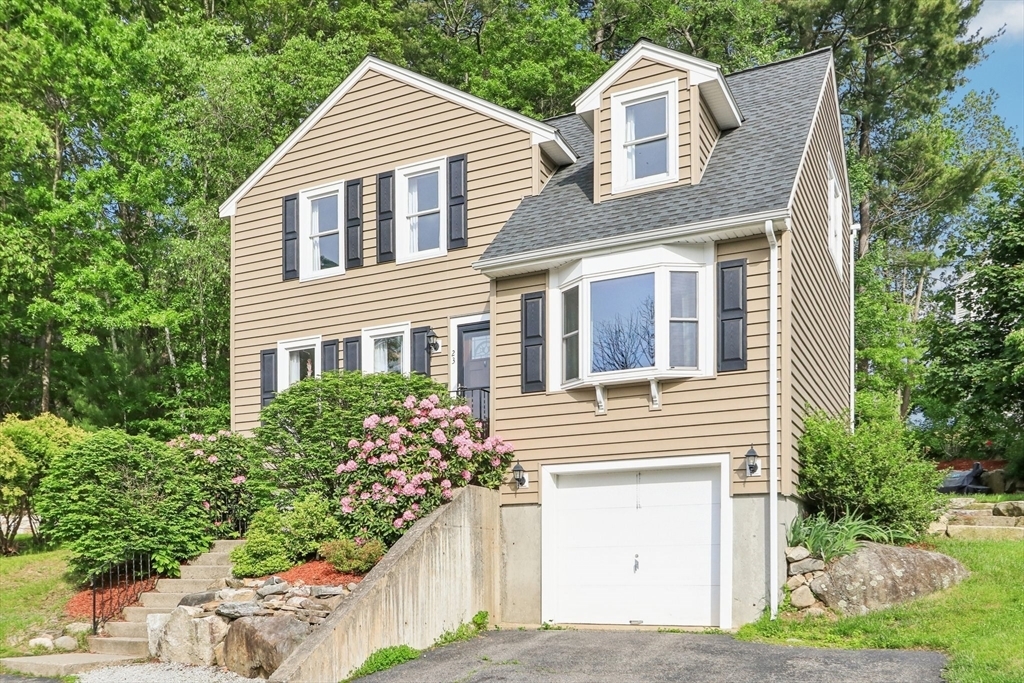 Property Photo: 23 Jasmine Ct MA 01826