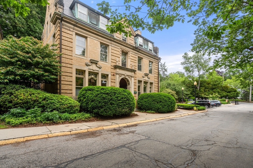 Property Photo: 65 Glen Road H-6 MA 02445