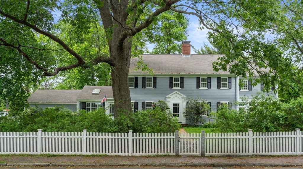 Property Photo: 205 Brattle Street 205 MA 02138