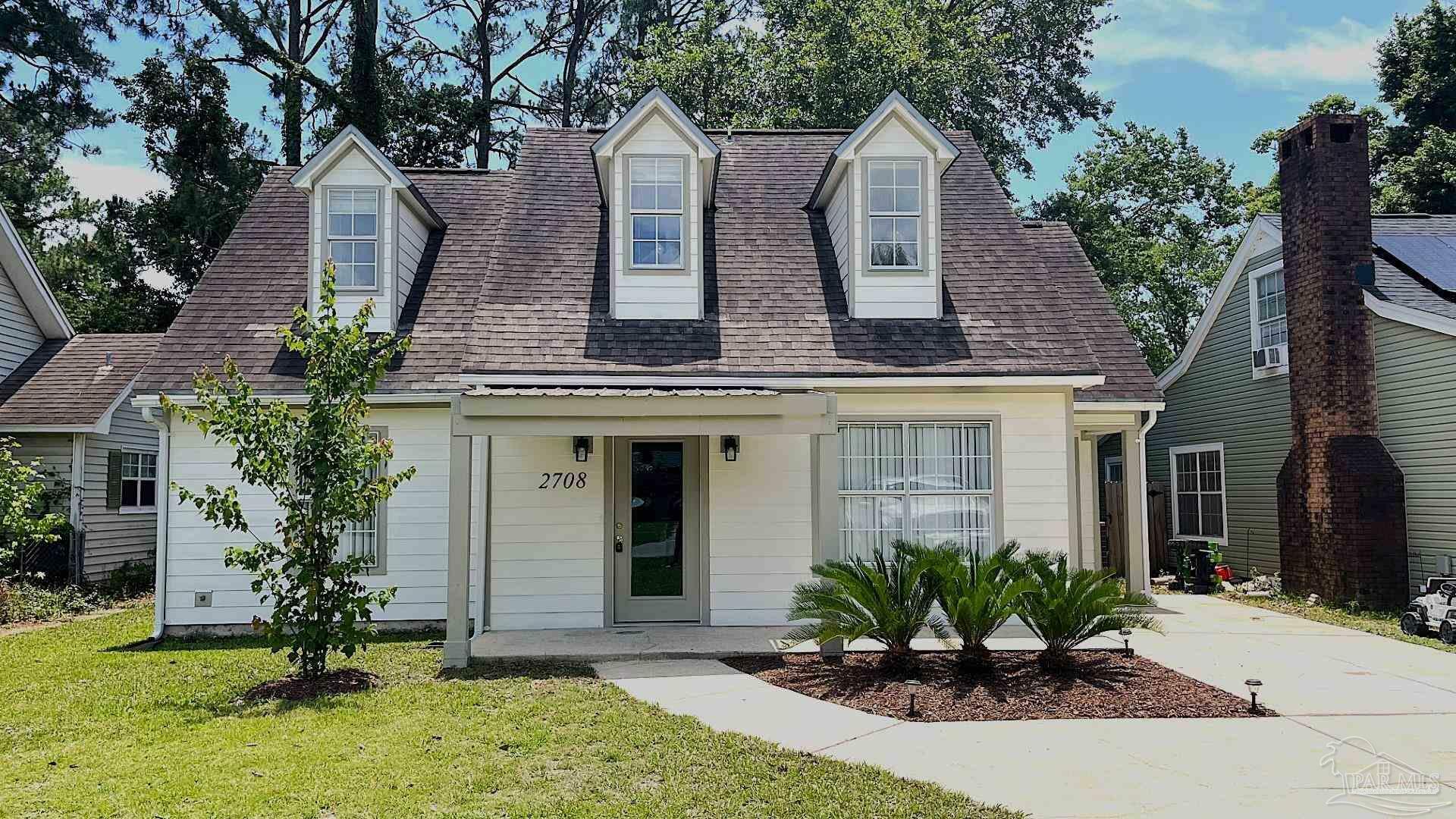 Property Photo: 2708 Willow Grove Ln FL 32547