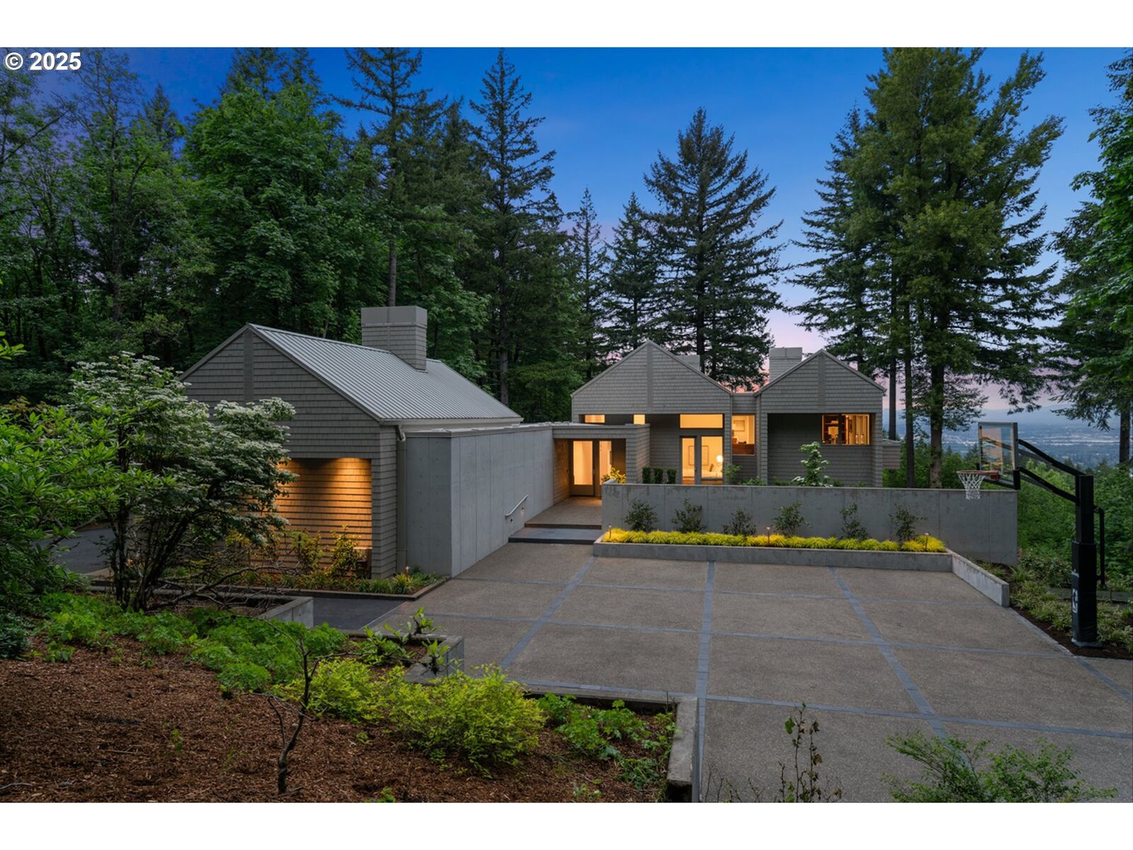 Property Photo:  4140 NW Thunder Crest Rd  OR 97229