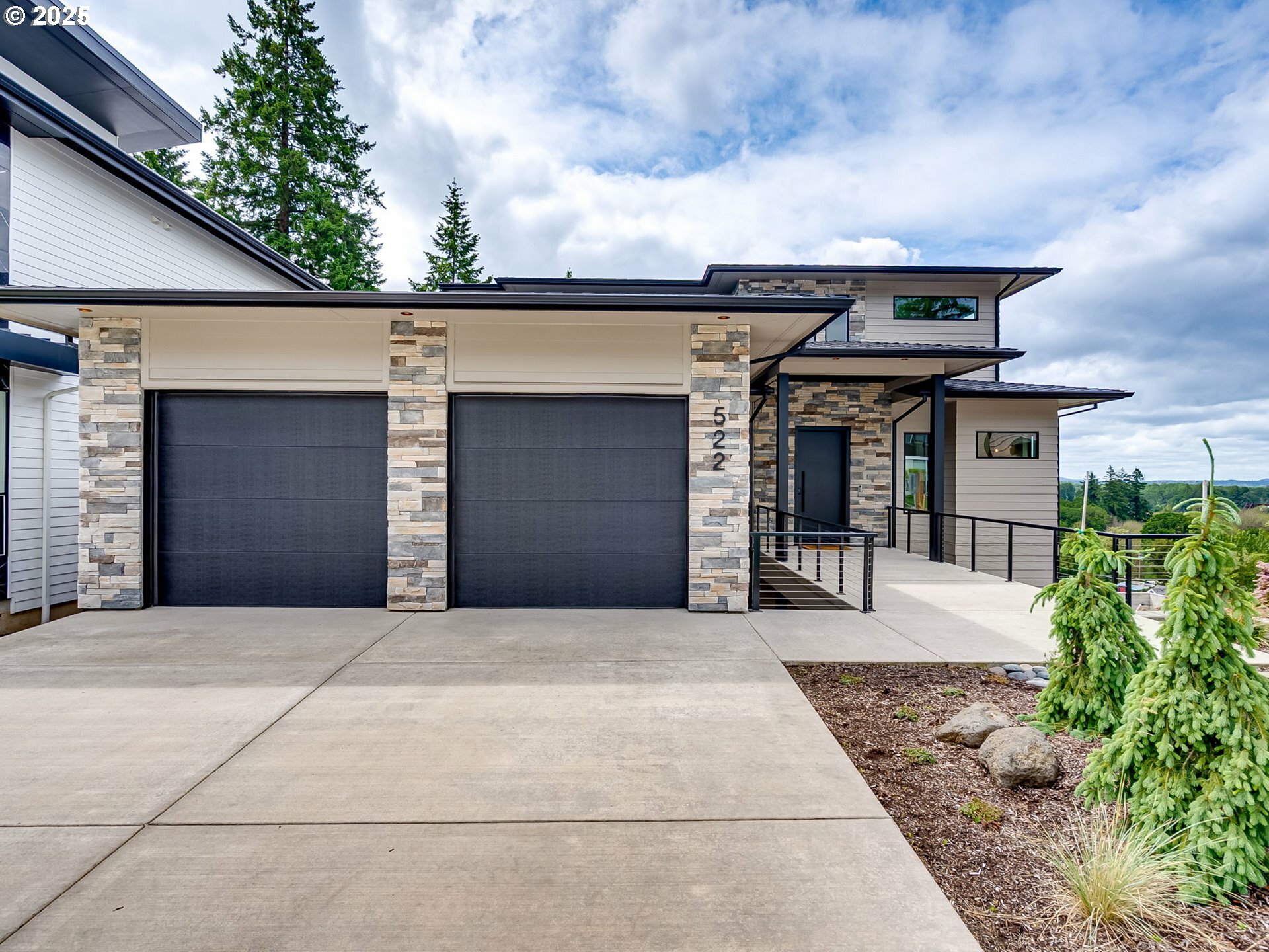 522 NE Province Dr  Camas WA 98607 photo