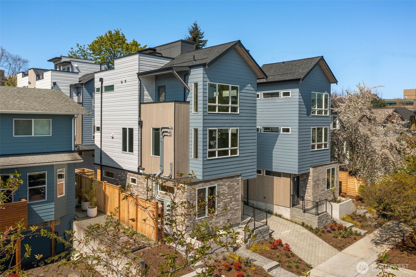 1627 B  21st Avenue  Seattle WA 98122 photo
