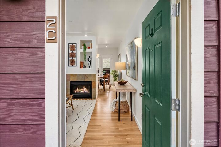 Property Photo: 5430 California Avenue SW 2C WA 98136