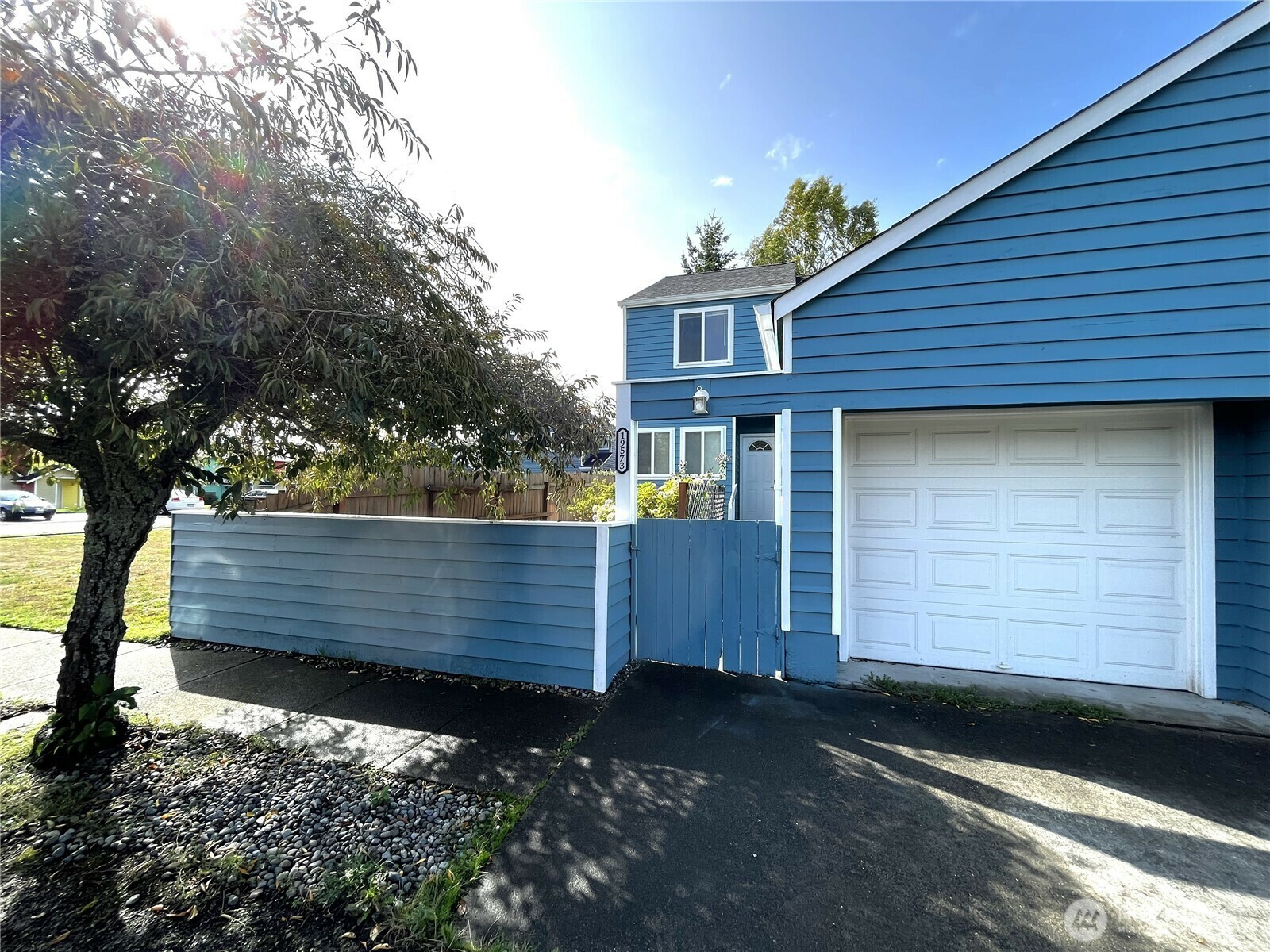Property Photo: 19573 2nd Avenue NE WA 98366