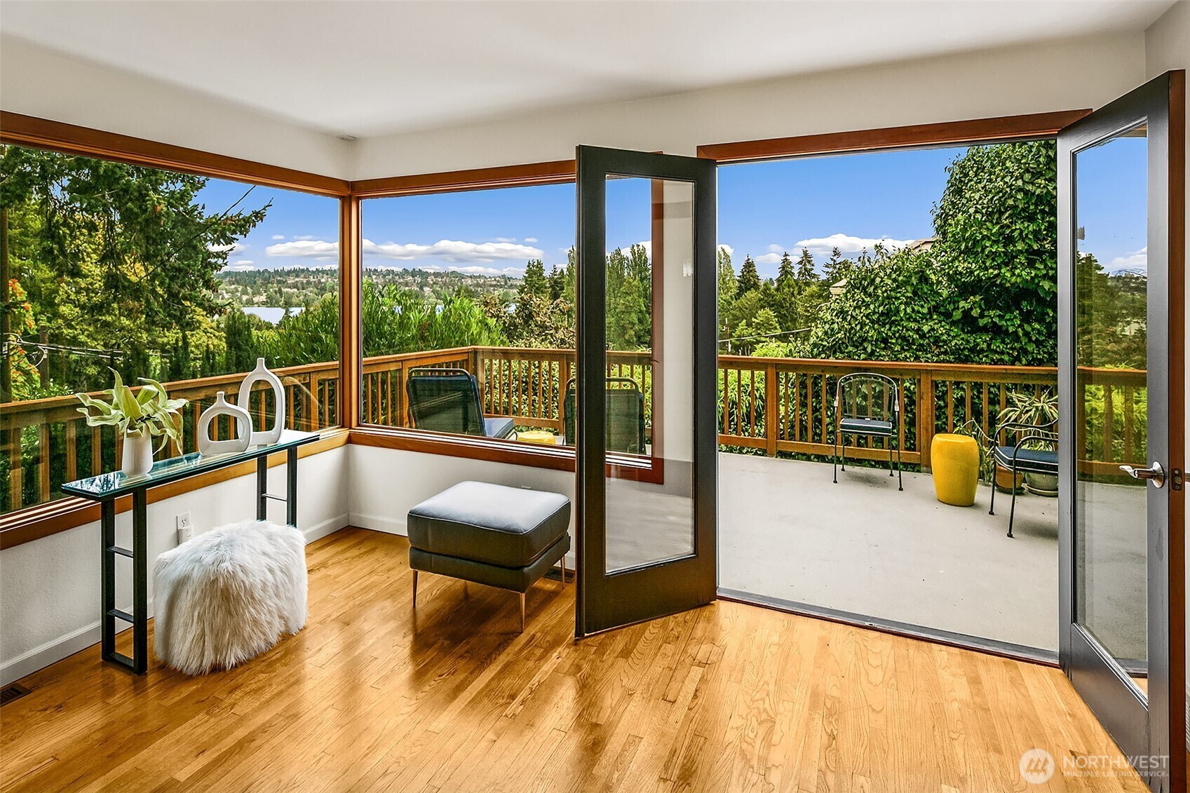Property Photo: 718 N 59th Street WA 98103