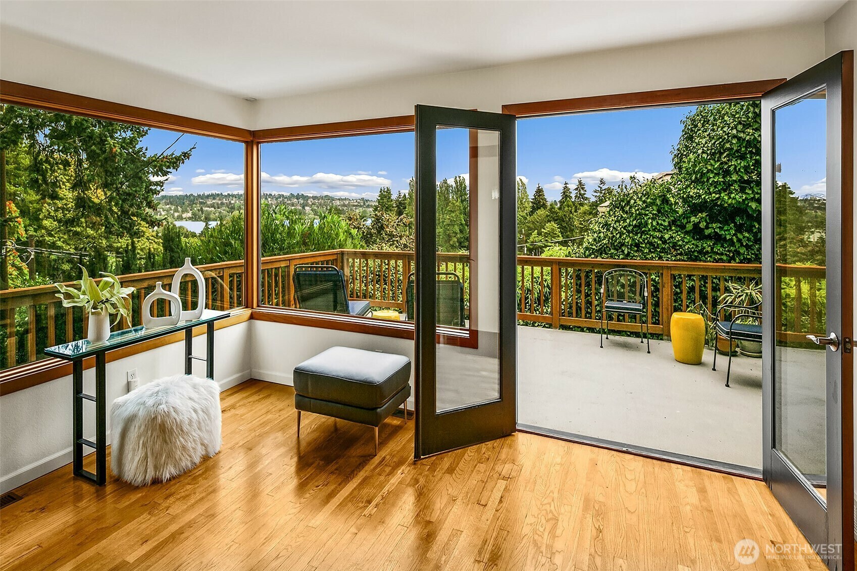 Property Photo: 718 N 59th Street WA 98103