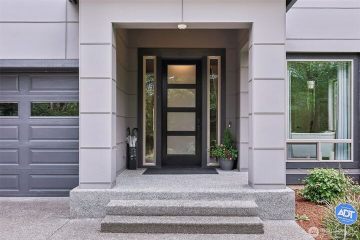 Property Photo:  413  Newberg Road  WA 98290 
