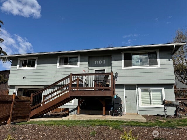 Property Photo: 801 N Ladd Avenue WA 98802