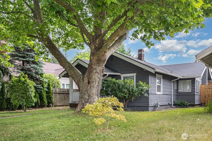 Property Photo:  4035  A Street  WA 98418 