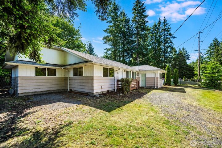 Property Photo:  11319  86th Avenue E  WA 98373 