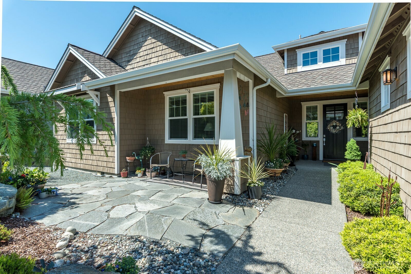 Property Photo:  1705  32nd Street  WA 98221 