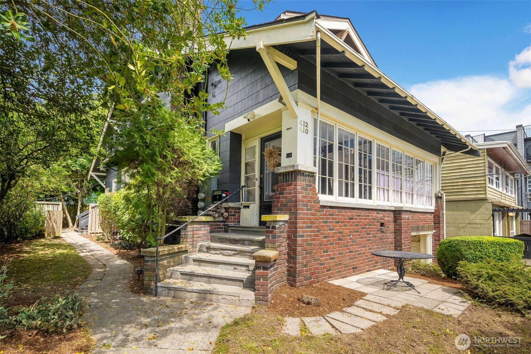 Property Photo: 410 N 48th Street WA 98103