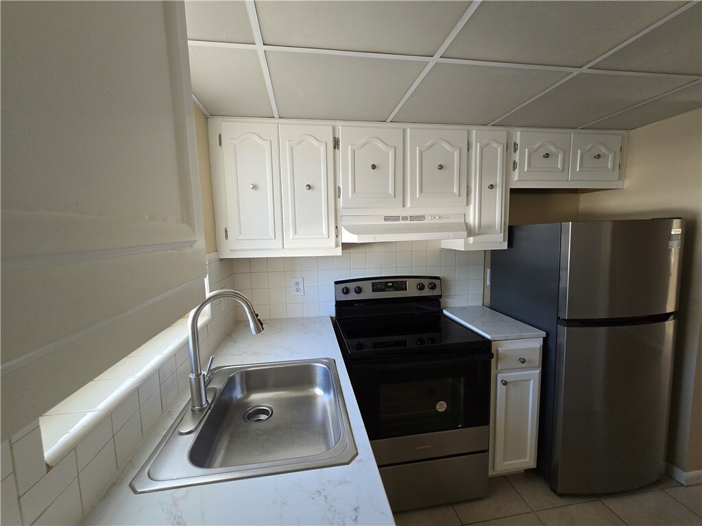 Property Photo: 1655 Highland Avenue 1B FL 32960