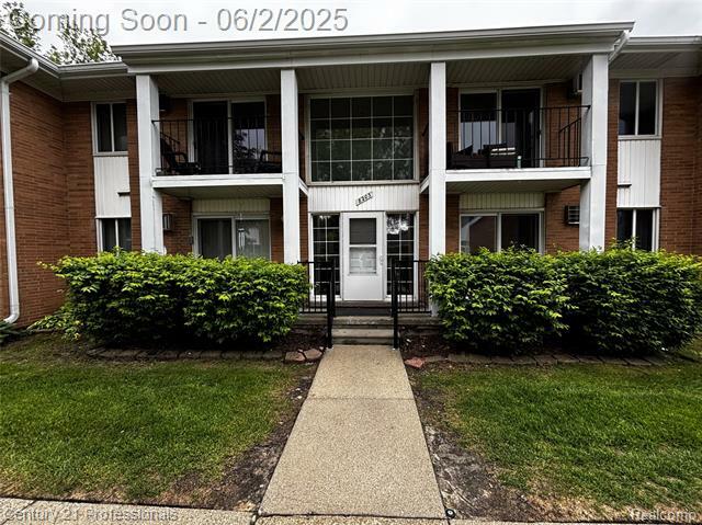 Property Photo: 8203 Huntington Street 15 MI 48185