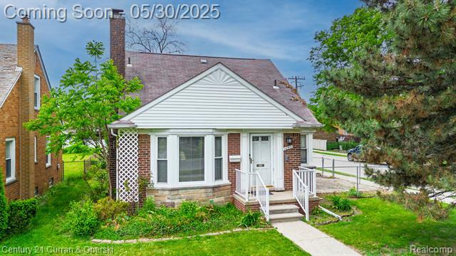 Property Photo: 1645 Robindale Avenue MI 48128