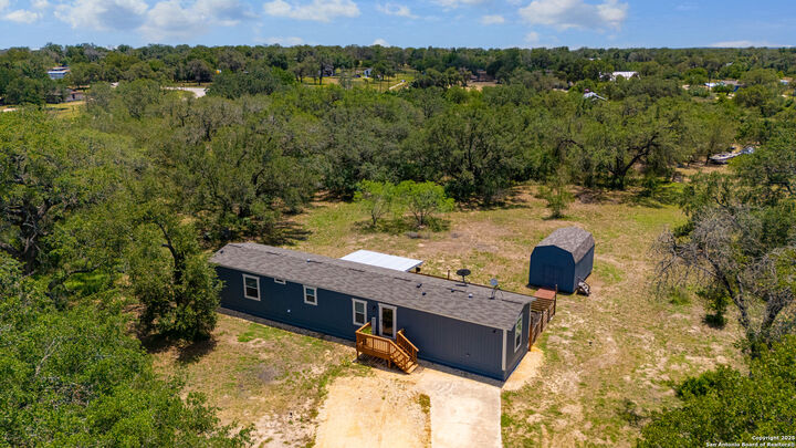 Property Photo:  57 W Bob White Dr  TX 78069 