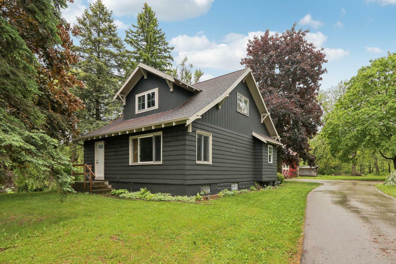 N62w23527 Sliver Spring Drive  Sussex WI 53089 photo