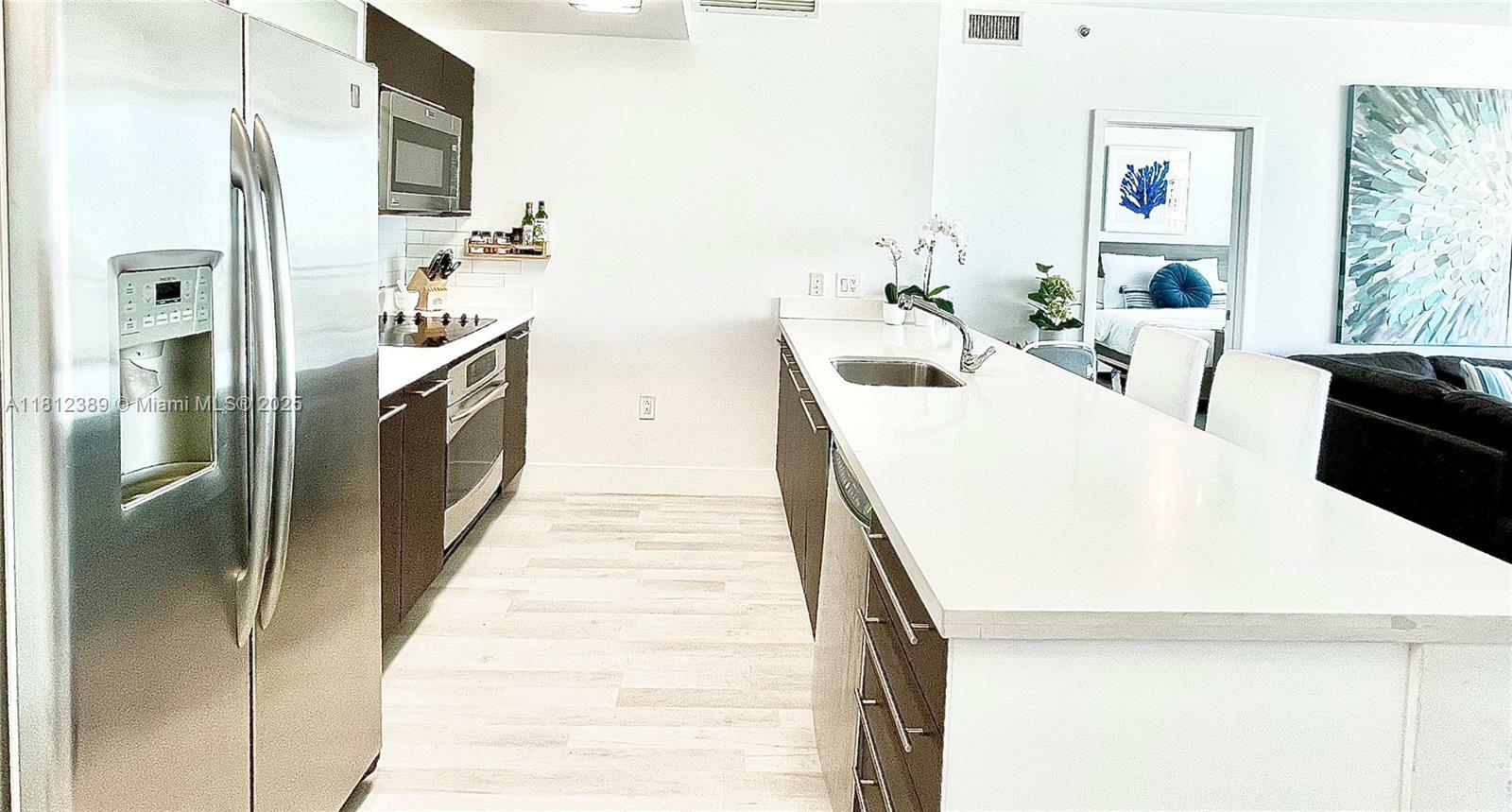 Property Photo: 90 SW 3rd St 3109 FL 33130