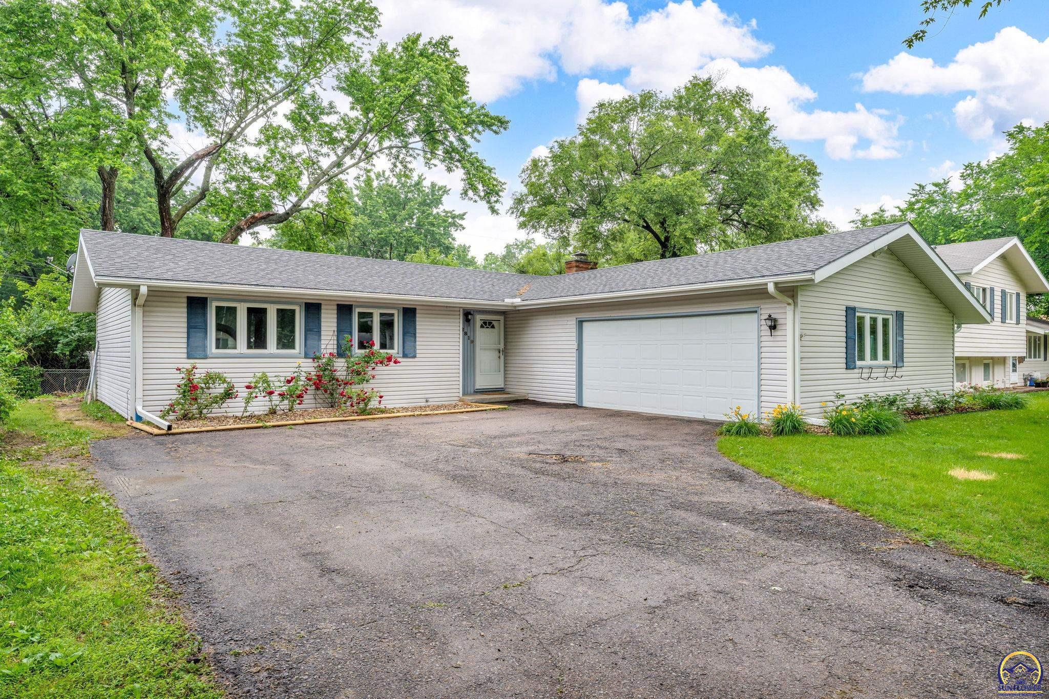 2819 SW James St  Topeka KS 66614 photo