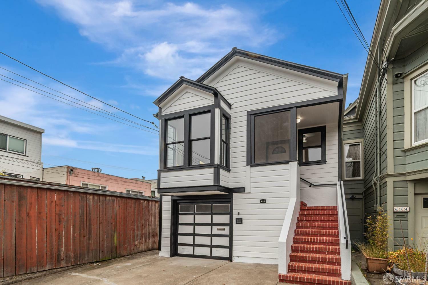 Property Photo: 678 Vienna Street CA 94112