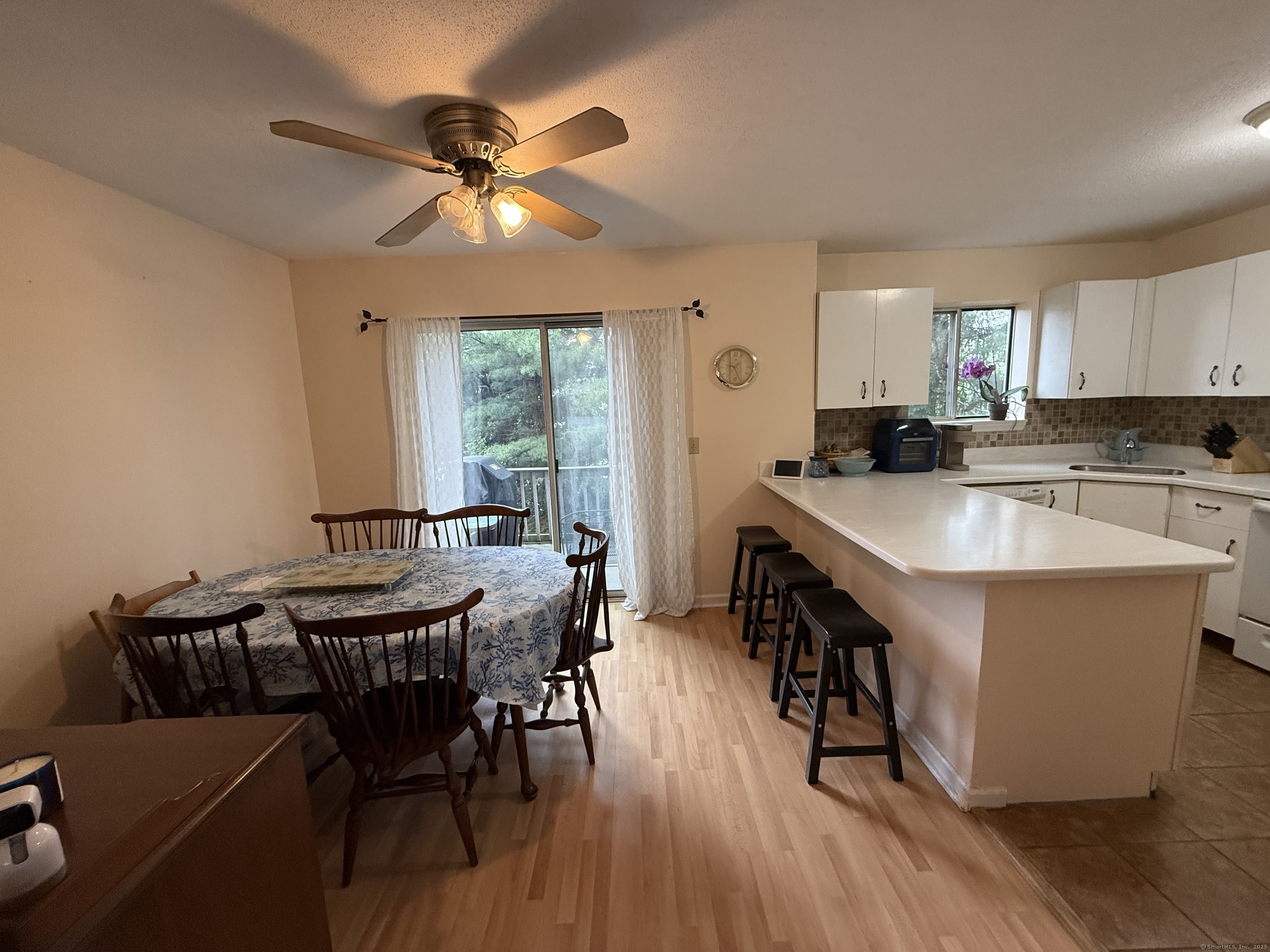 Property Photo: 925 Oronoke Road 12G CT 06708
