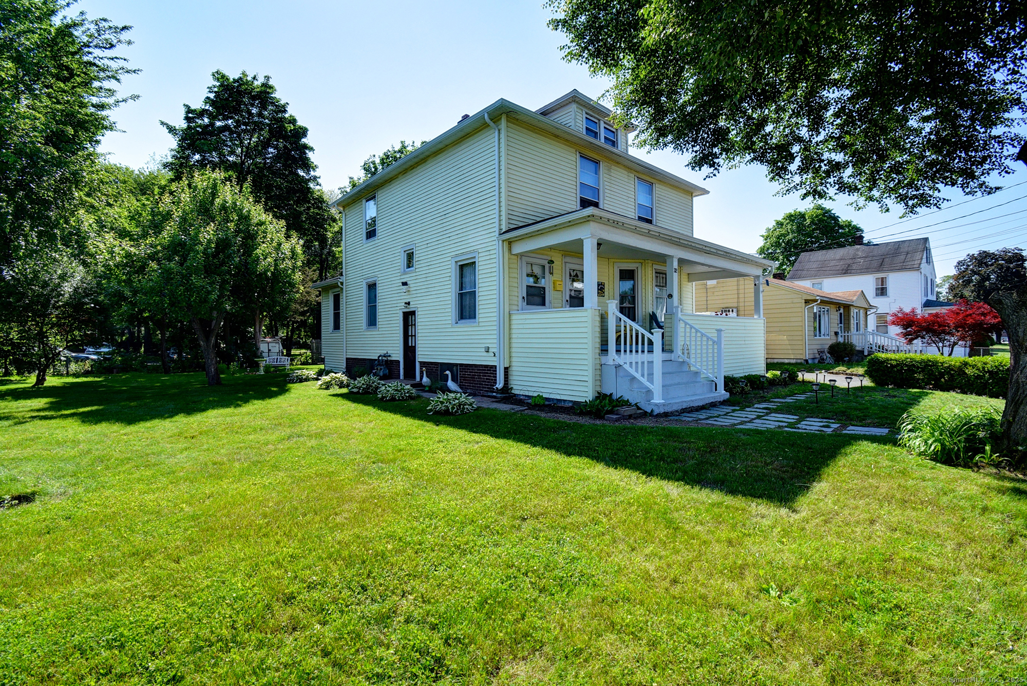 Property Photo: 32 Columbus Street CT 06108