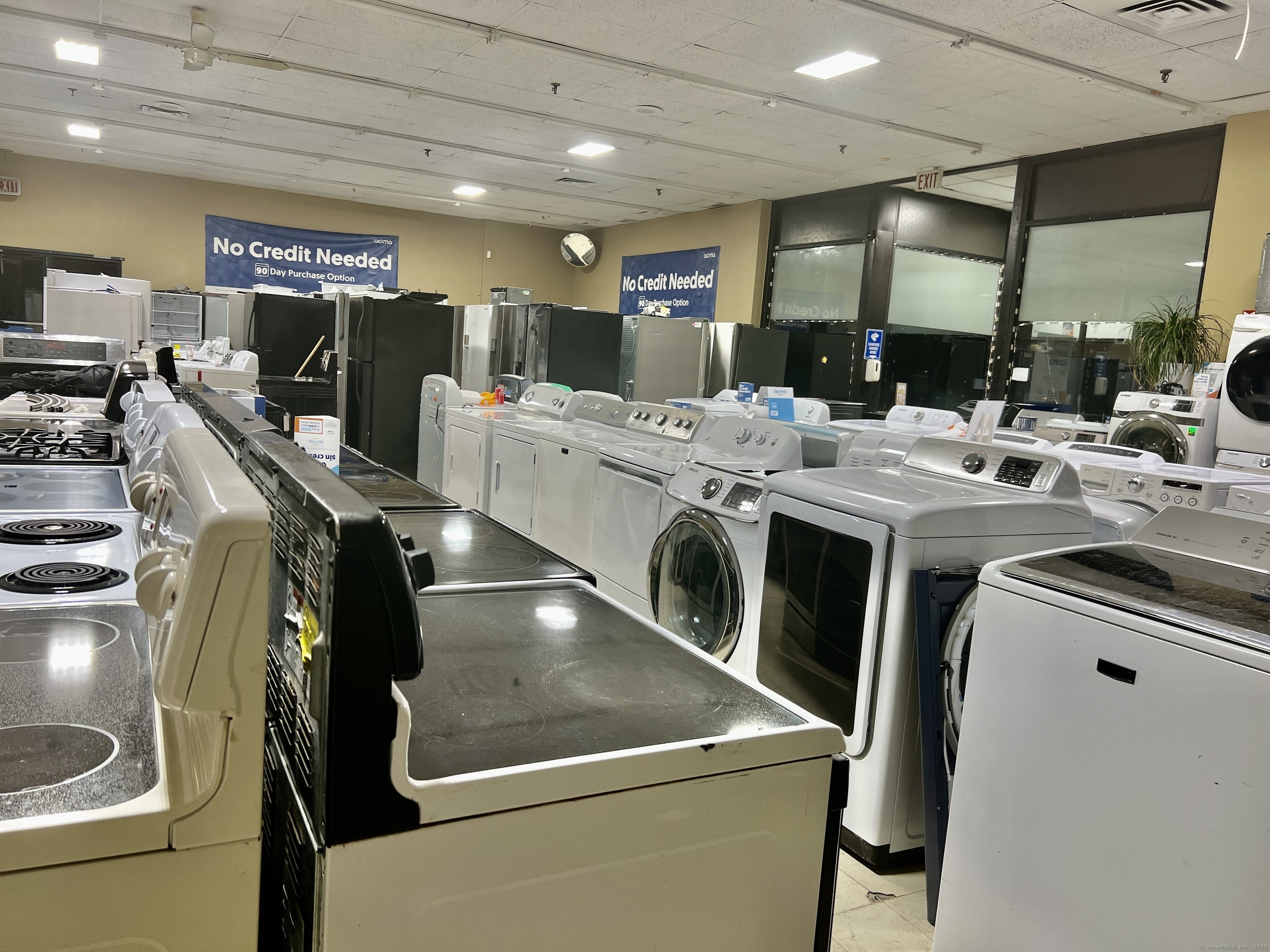 Property Photo:  1014 Meriden Road Current Appliance Store  CT 06705 