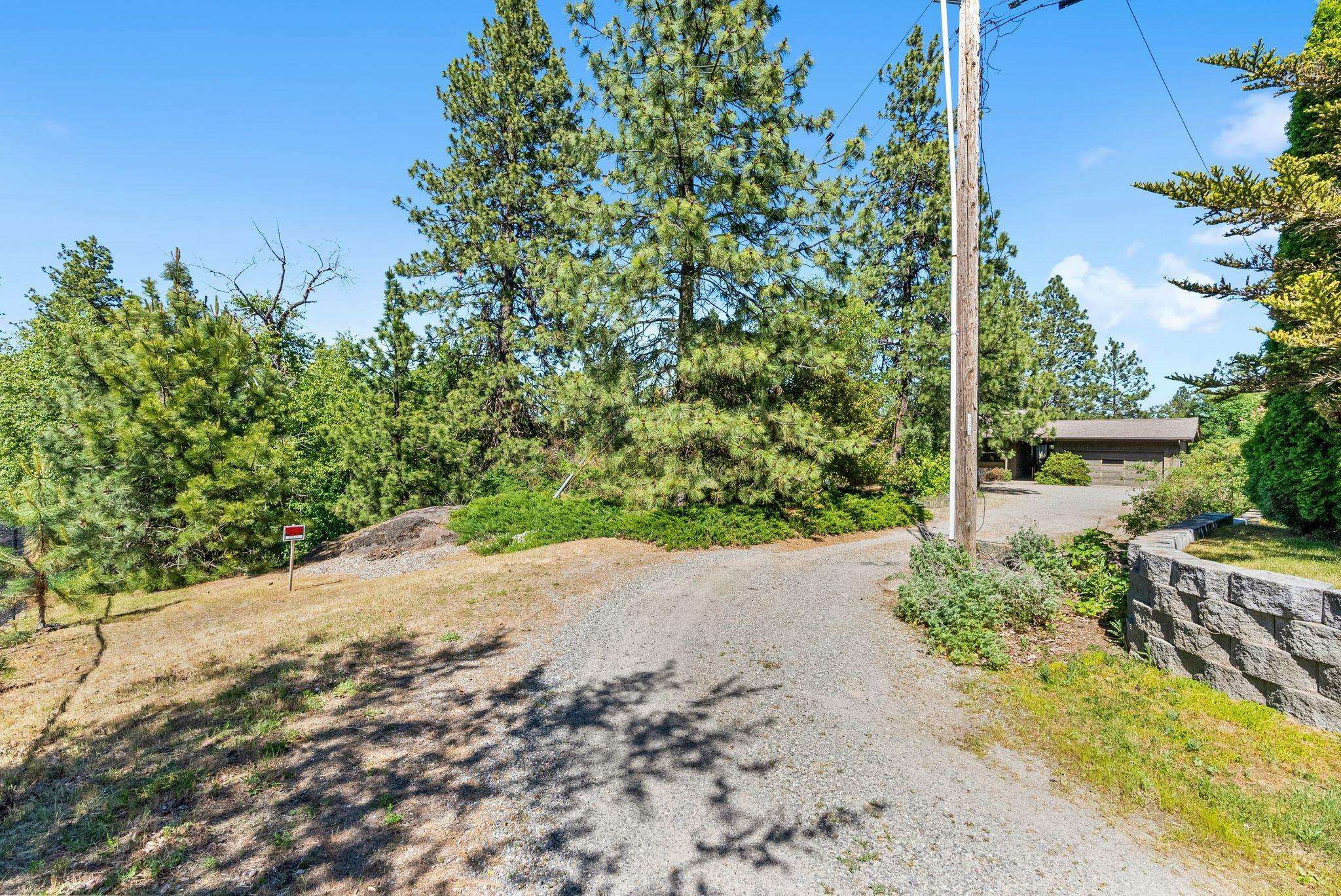 2606 S Southeast Blvd  Spokane WA 99223 photo