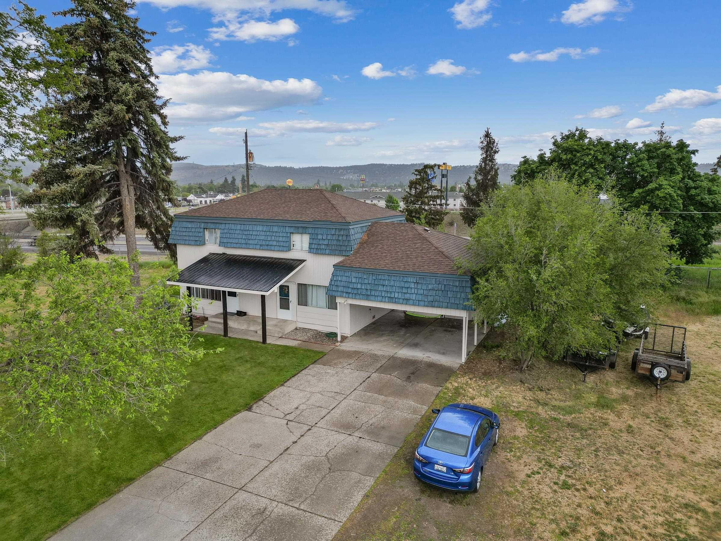 Property Photo: 1719 N Willow Rd WA 99206