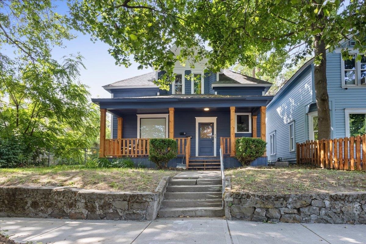 Property Photo: 368 E 7th Ave WA 99202