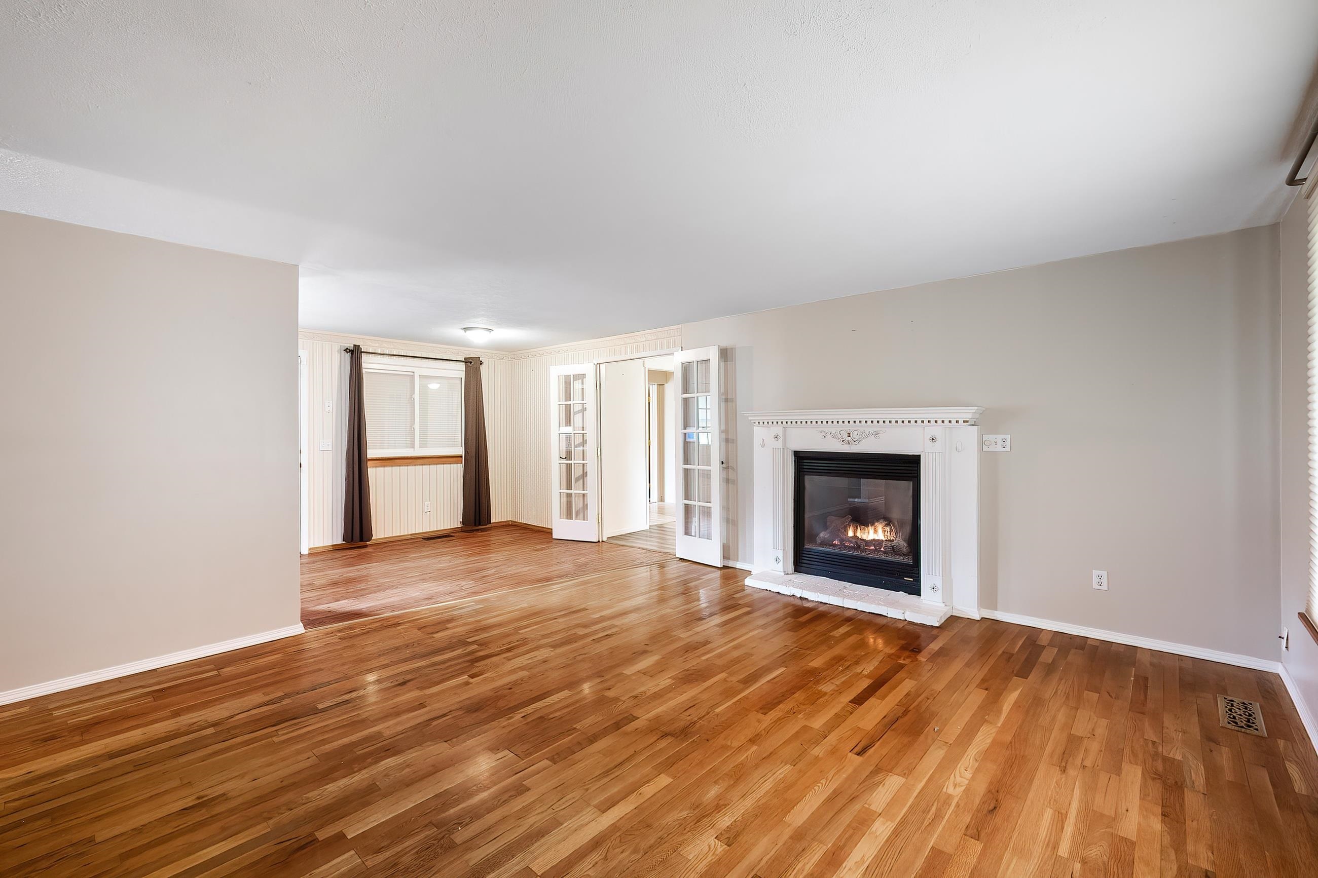 Property Photo: 6919 N Washington St WA 99208