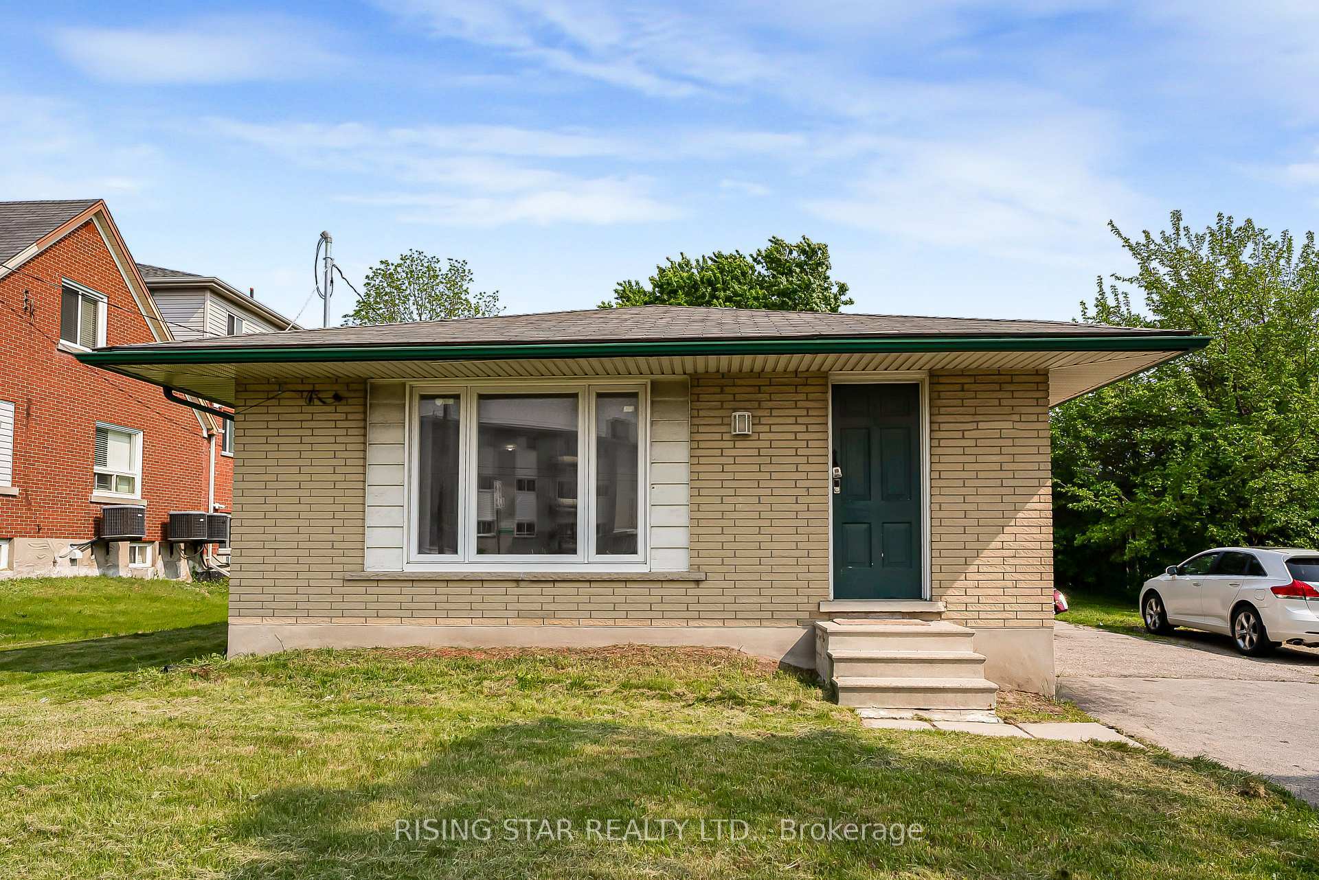 Property Photo: 147 University Avenue E ON N2J 2W4