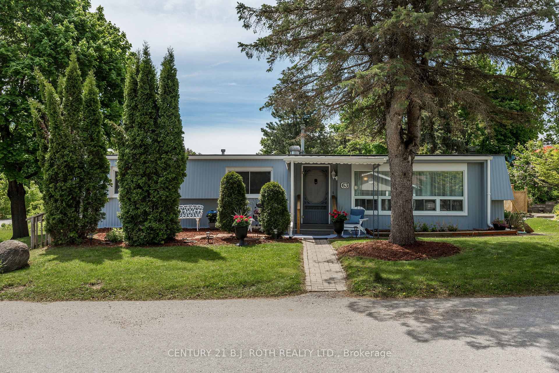 63 Flora Drive  Innisfil ON L9S 1R1 photo