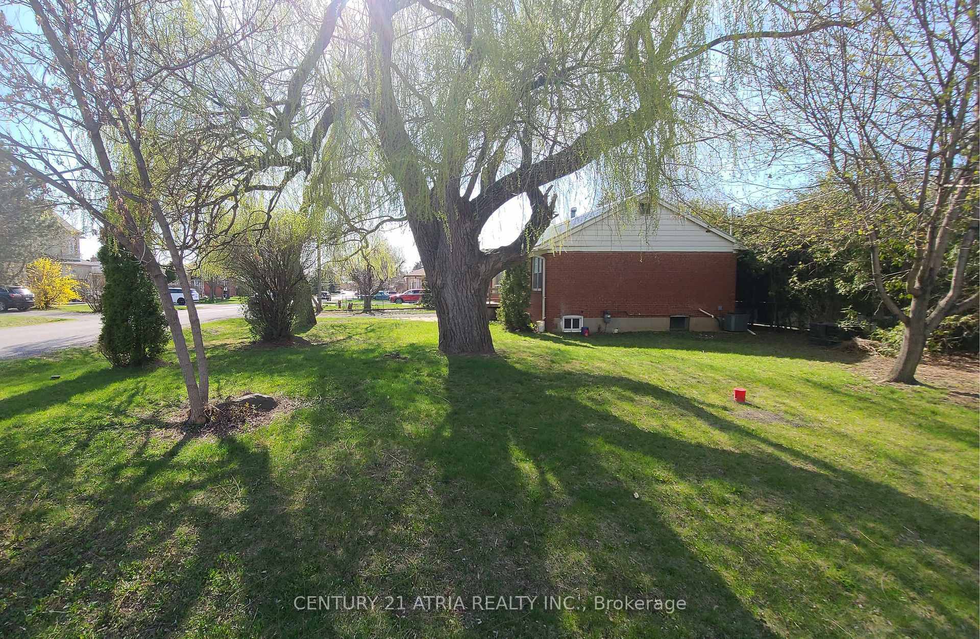 Photo de la propriété: 1 Rockport Crescent ON L4C 2L5