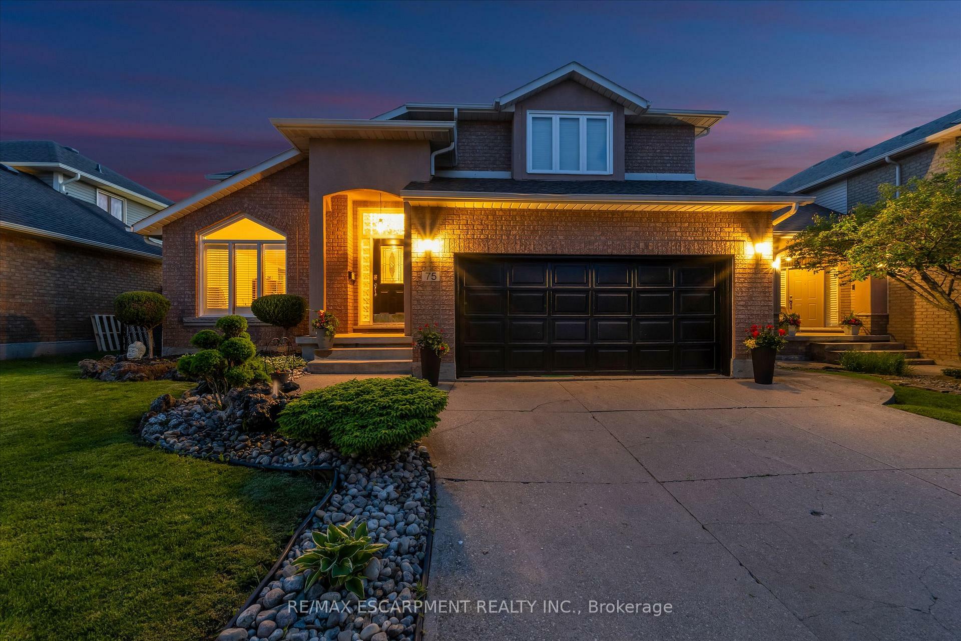 Photo de la propriété: 75 Gatestone Drive ON L8J 2T9