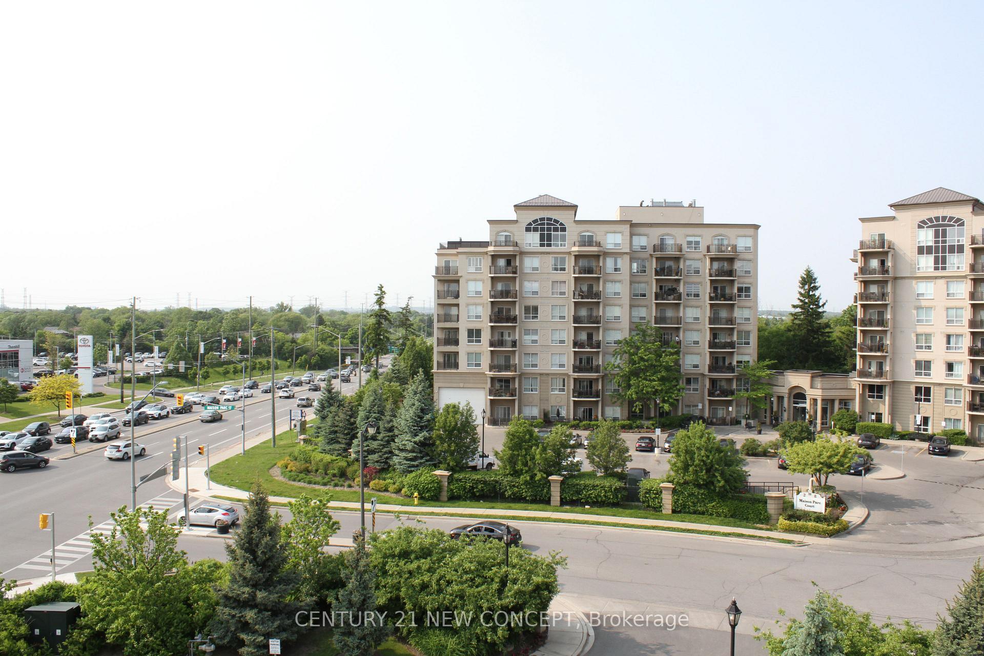 Property Photo: 1 Maison Parc Court 502 ON L4J 9K1