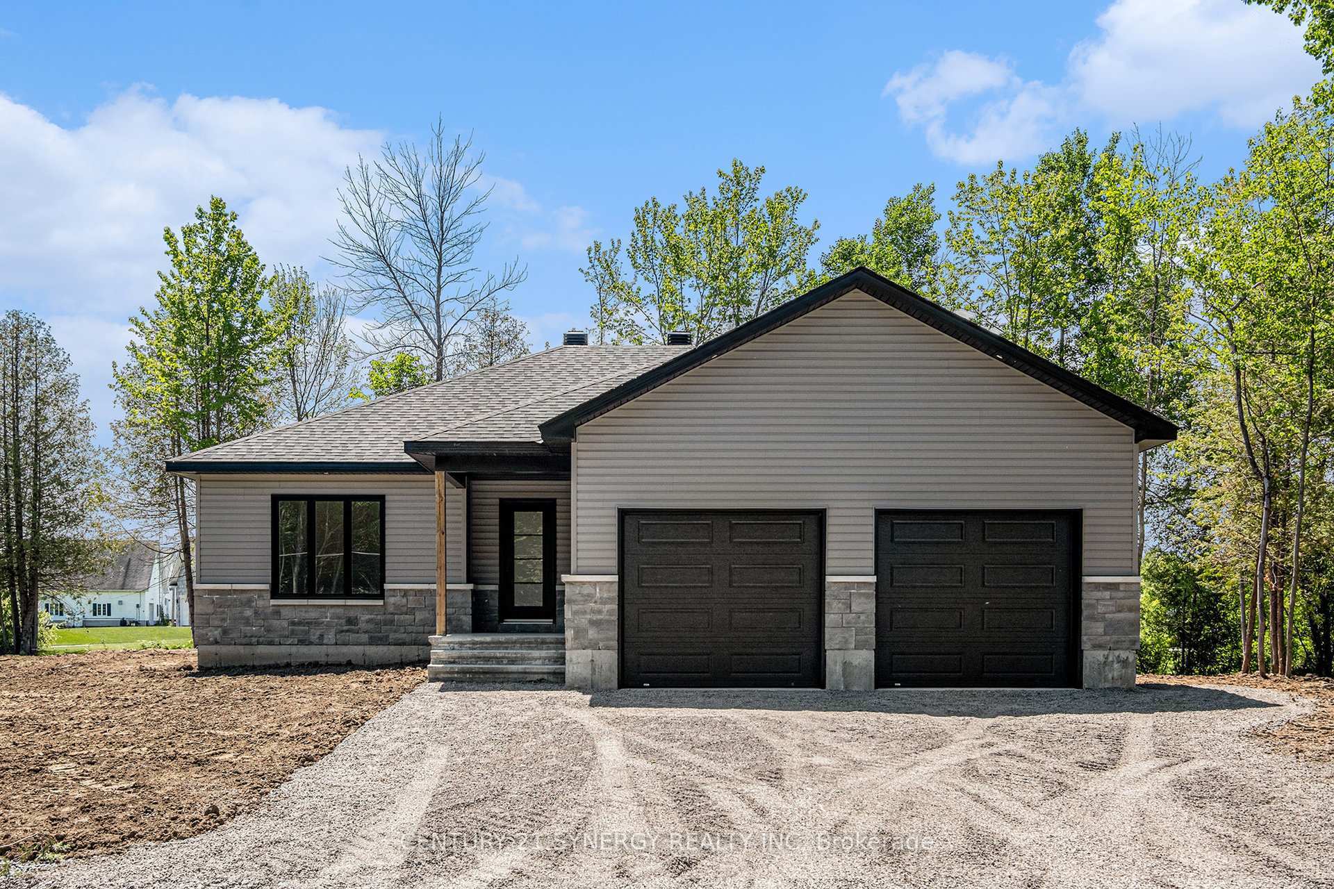 Photo de la propriété: 16998 Chevrier Street ON K0C 1V0