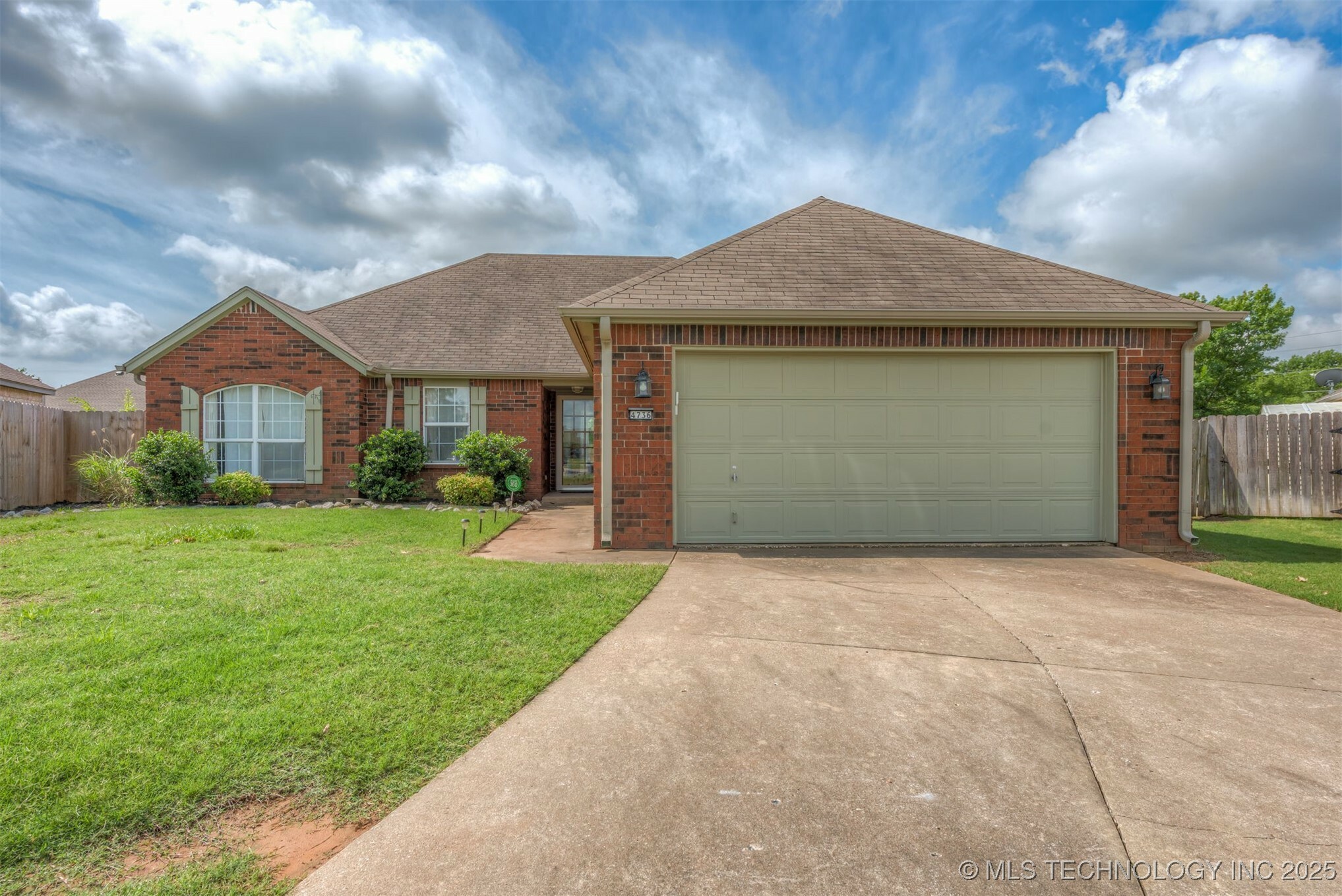 Property Photo: 4736 S 194th OK 74014