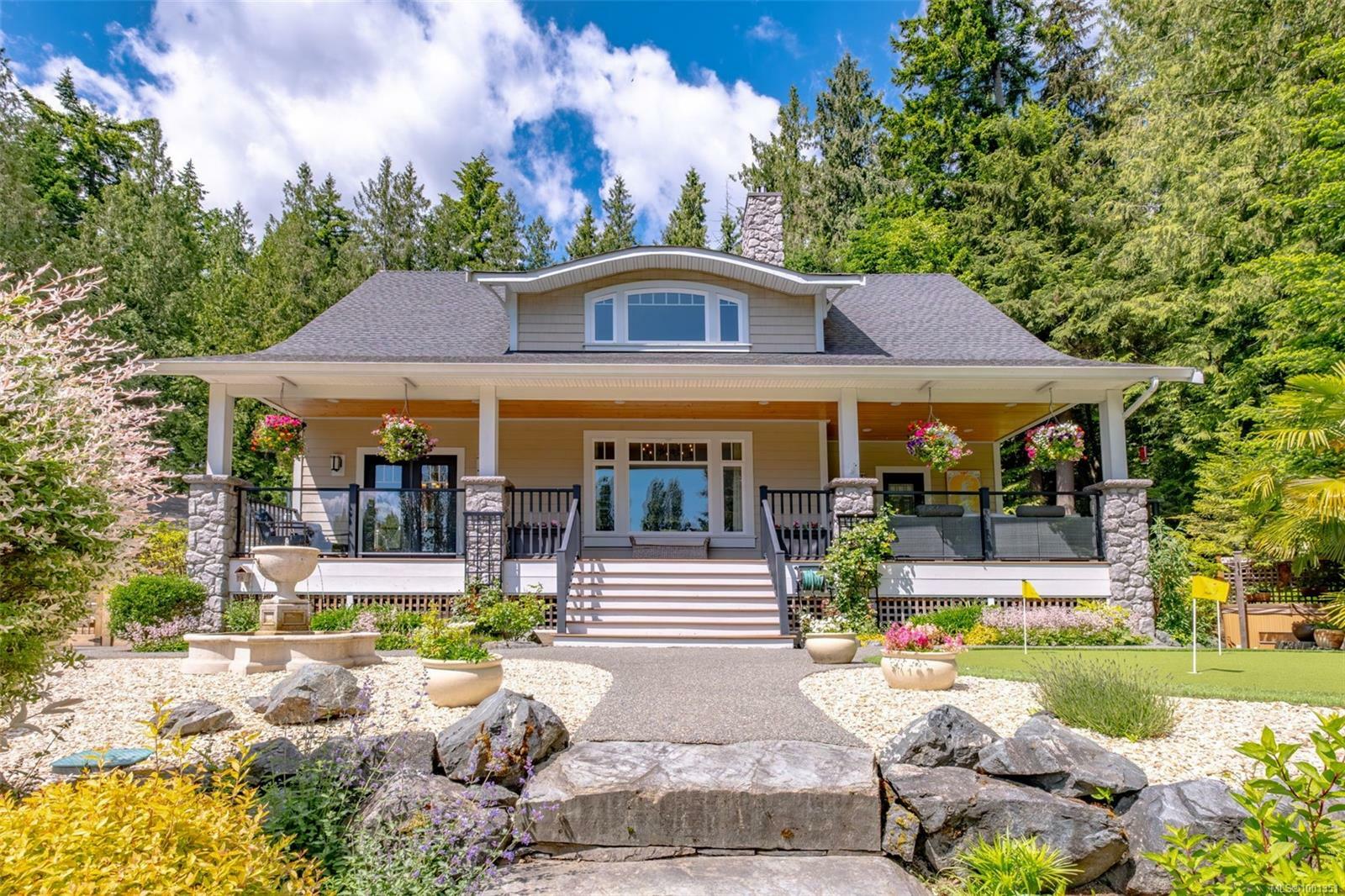 Property Photo: 9340 Cottonwood Rd BC V0R 1K5