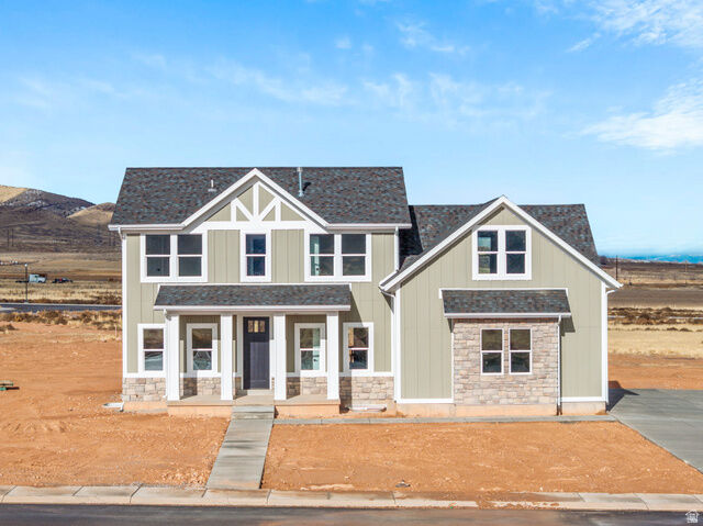 Property Photo: 305 E 2690 N UT 84657