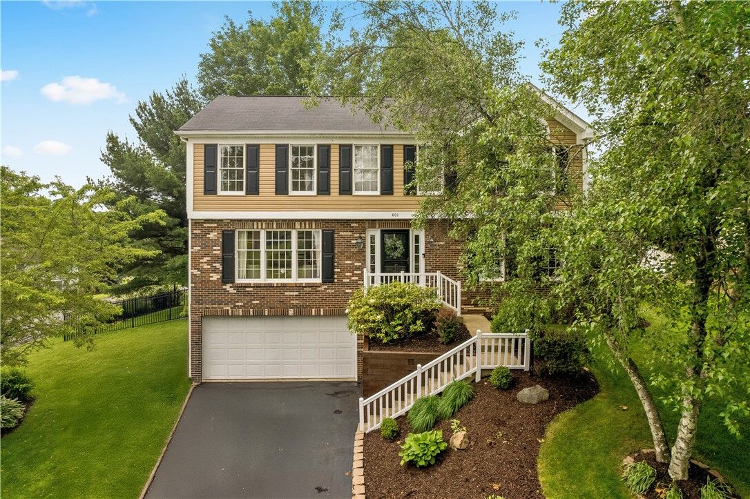 Property Photo:  401 Pebble Creek Dr.  PA 16066 