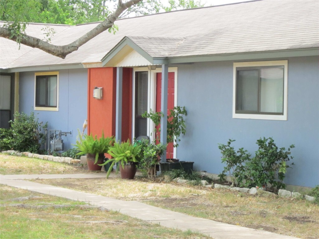 Property Photo: 3603 Buffalo Springs Trail B TX 78628