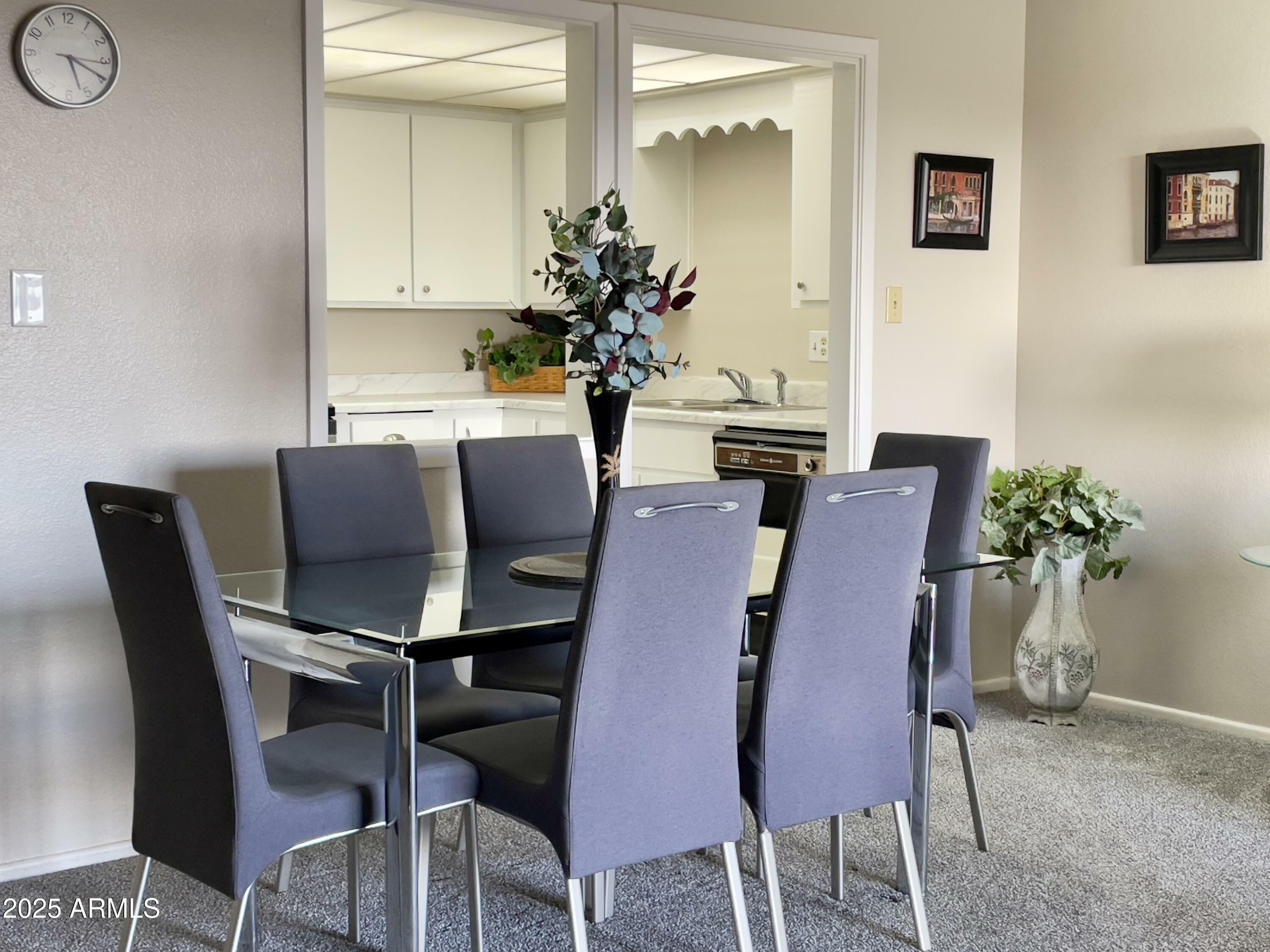Property Photo: 425 S Parkcrest -- 323 AZ 85206