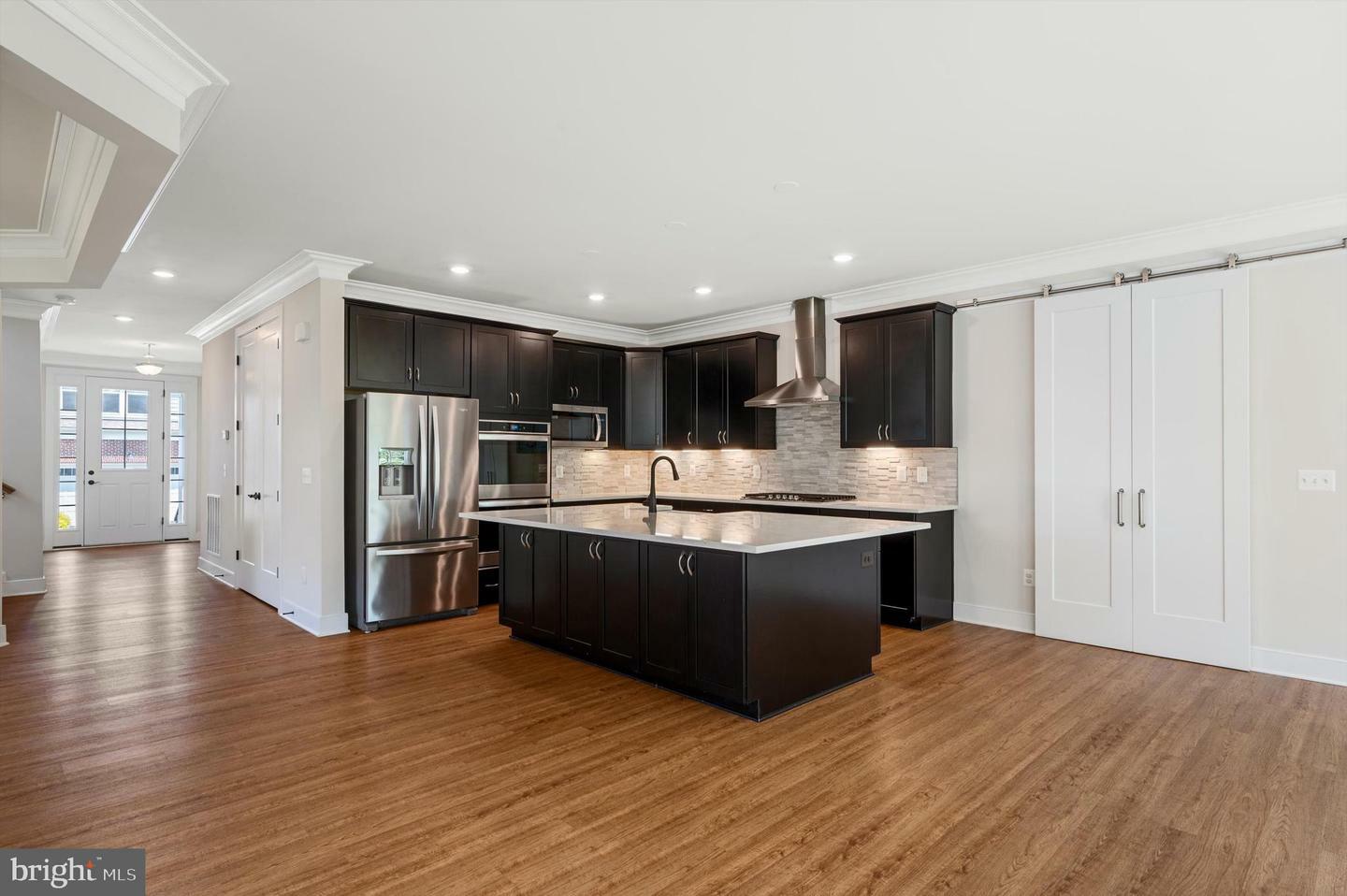 Property Photo: 121 S 32nd Street VA 20132