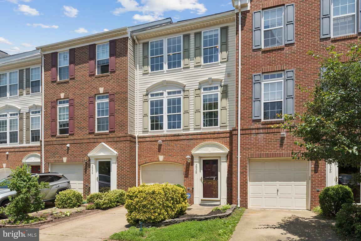 Property Photo: 2928 Huntington Grove Square VA 22306