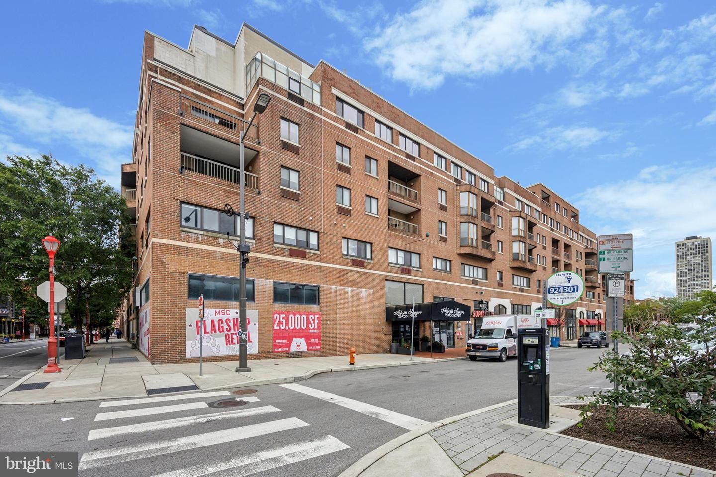 Property Photo: 200 Lombard Street 10 Gu12 PA 19147