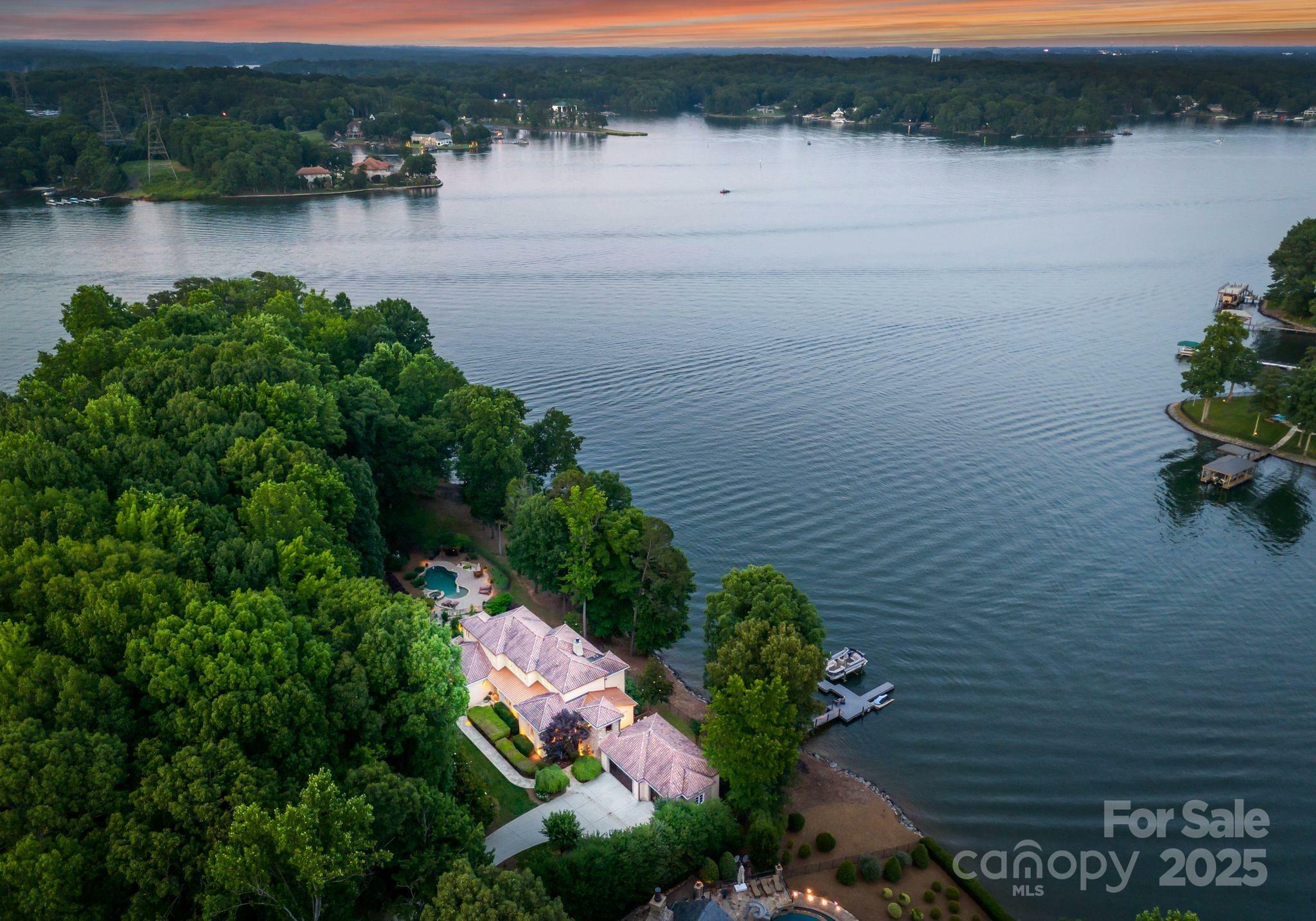 Property Photo: 9184 Greenwood Road NC 28682