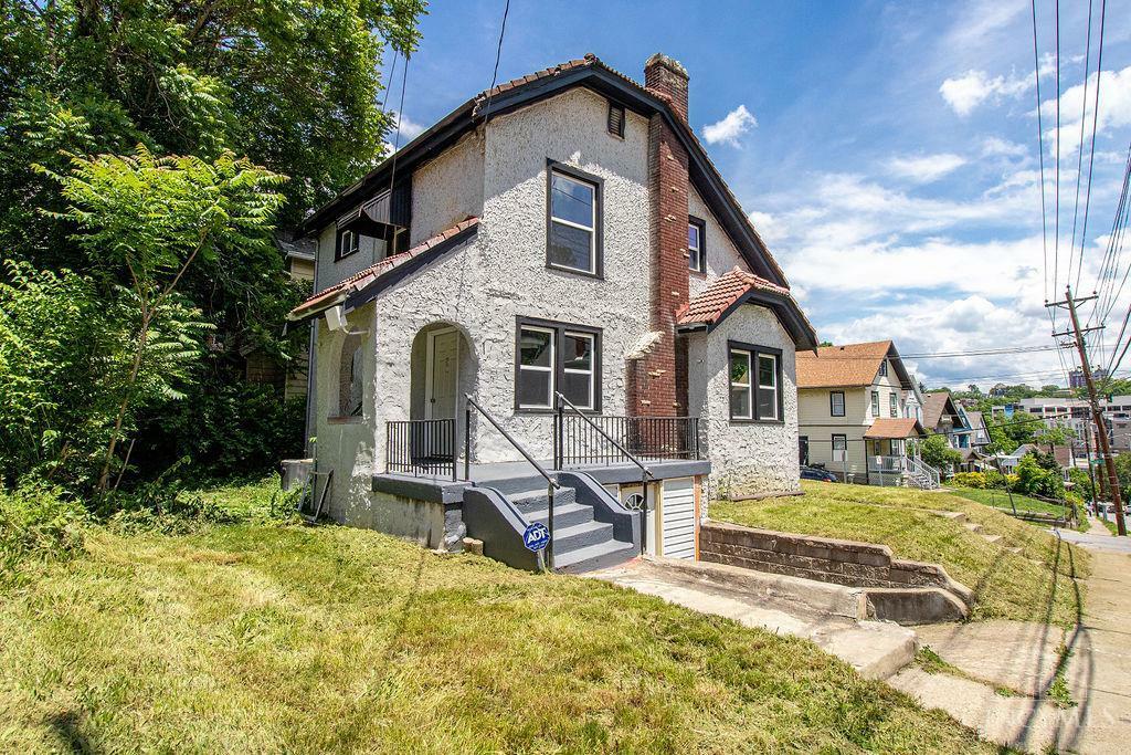 336 Dorchester Avenue  Cincinnati OH 45219 photo